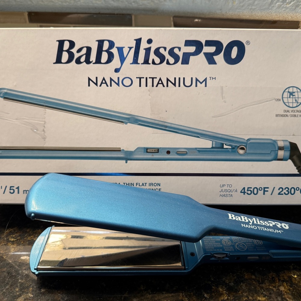 BaBylissPRO Nano Titanium Flat Iron 2”